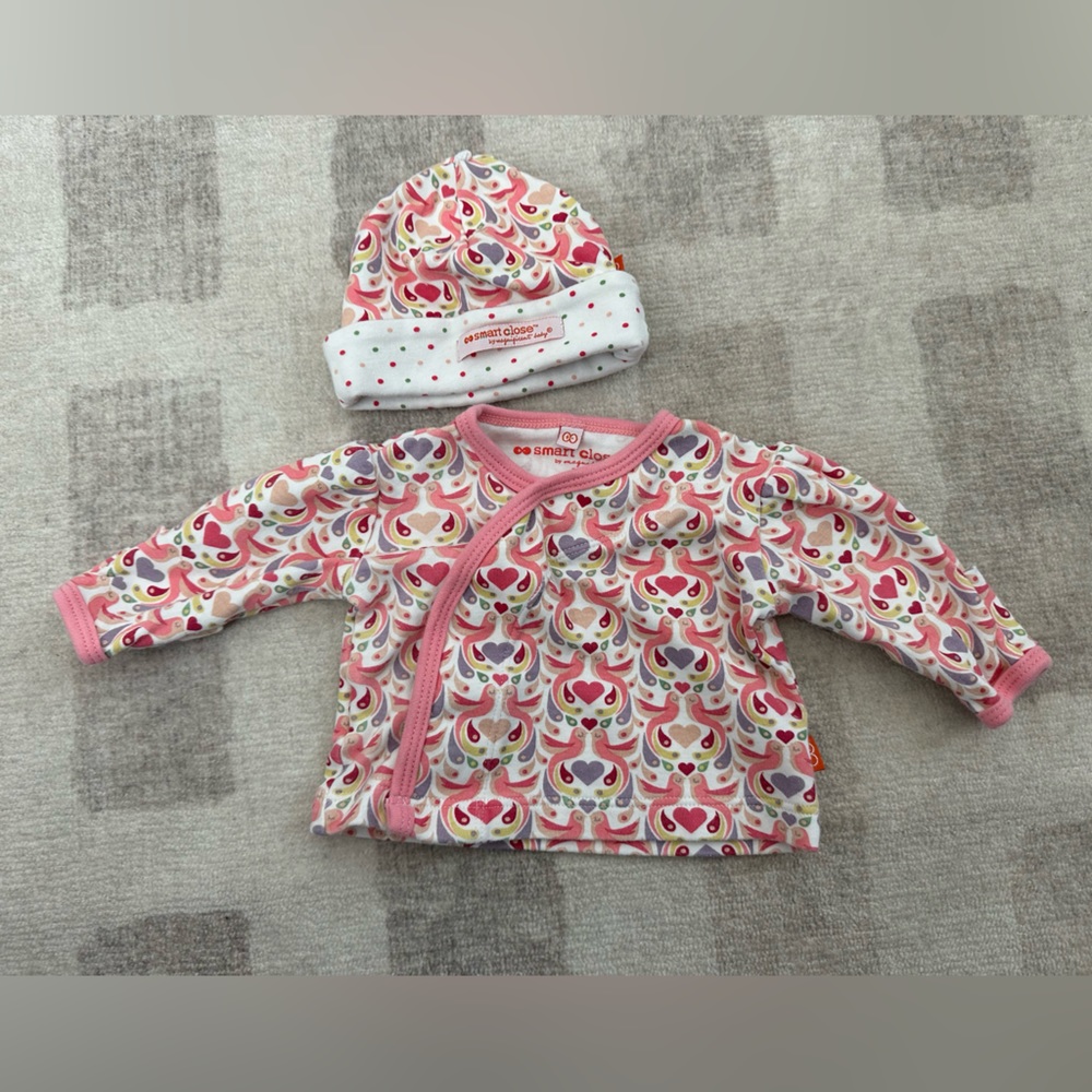 Magnificent Baby Magnetic Me Love Birds Kimono and Matching Hat (Size Newborn)